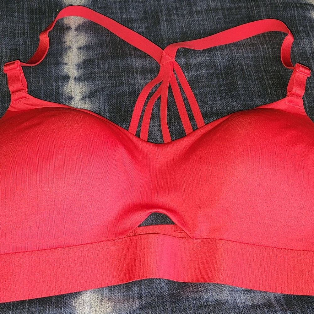 VS Strappy Back Bra